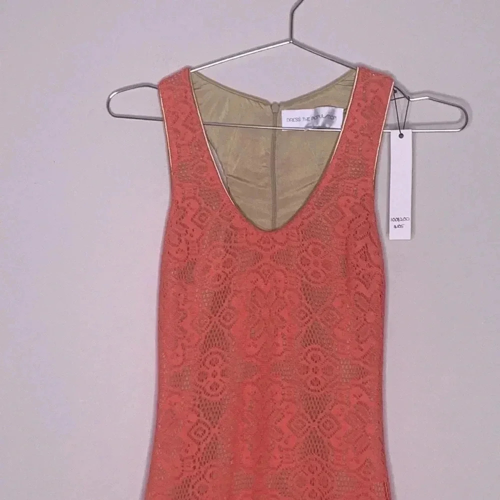 DRESS THE POPULATION 'WENDY" SLEEVELESS LACE CORAL DRESS NWT SIZE SMALL - Picture 3 of 8